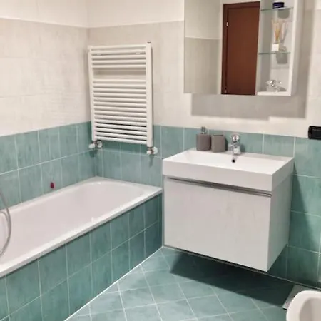 Vicino Metro Precotto, Garage Gratuito Appartement